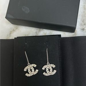CHANEL CC Crystal drop earrings